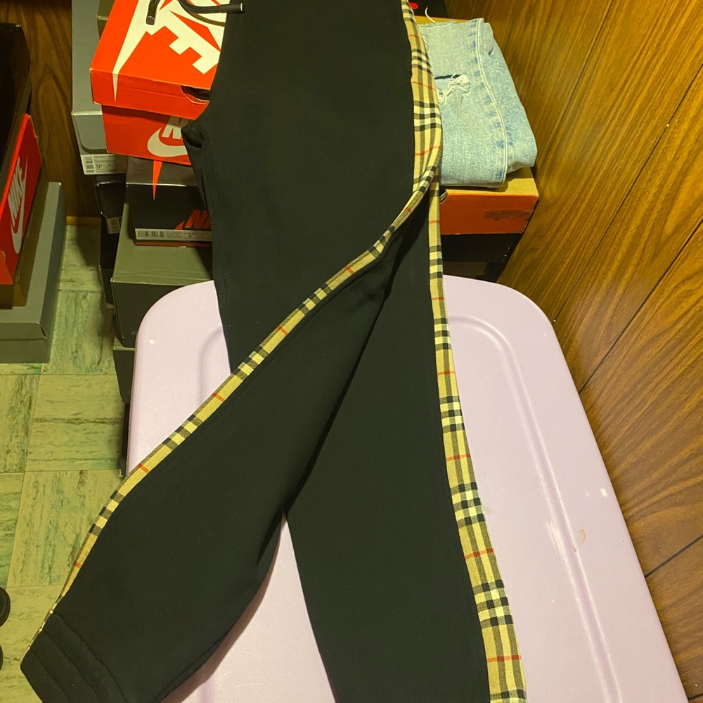 Burberry sweet pants s/m color blk